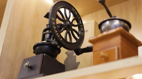 Manual coffee grinder in shop. Video stock 305370900