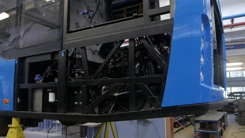 Manufacturing of buses at the factory Stockbeeldmateriaal 94042214
