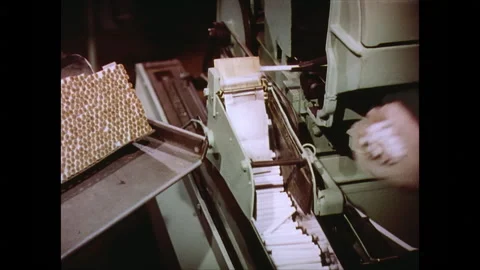 Manufacturing Cigarettes In A Factory Vídeos de archivo 155455034