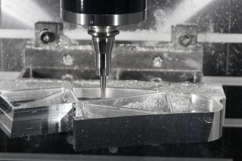 Manufacturing process with a CNC milling machine Stock-Fotos