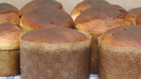 Many baked Easter cakes Stock-Footage 311064246