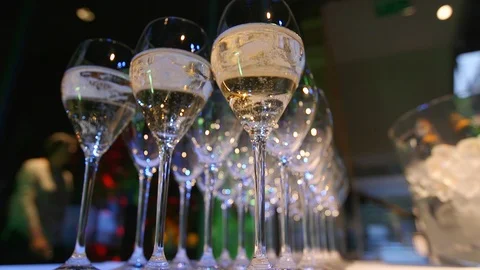 Many beautiful glasses of champagne on the table Stockbeeldmateriaal 98260448