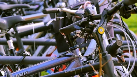 Many bikes in the park Video stock 89932751