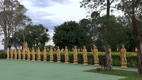 Many Buddha statues in perspective at the buddhist temple 库存影片 127948199
