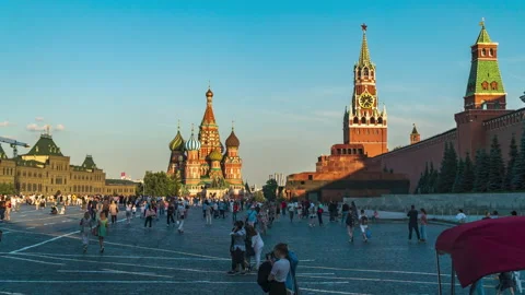 Many people walking on Red Square in Moscow Stock-Footage 158175165