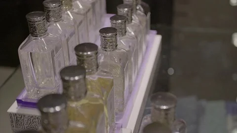 Many Perfume Bottles Stockbeeldmateriaal 96958124