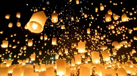 Many Sky Lanterns Floating In Yee Peng Lanna International Of ChiangMai Thailand Vidéo 46548282