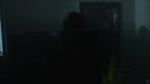 Many Soldiers in an abandoned building using flashlights Vídeo Stock 259748528