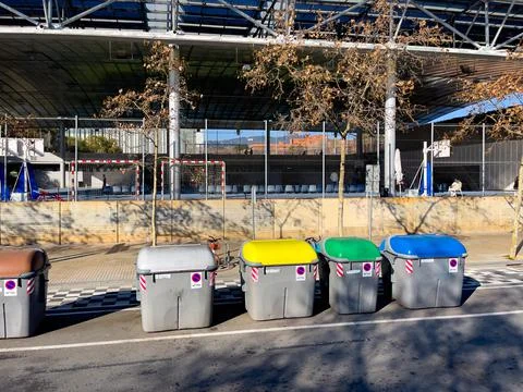 Many trash containers on the sideroad in Barcelona Stock-Fotos