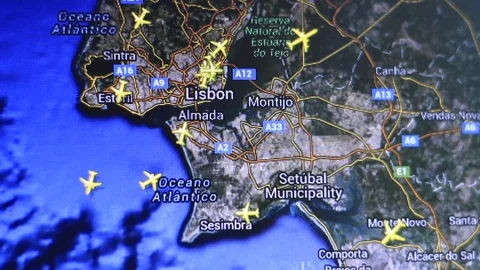 Map of airplanes in the vicinity of Lisbon city on computer screen Video stock 86860327