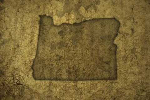 Map of oregon state on a old vintage crack paper background . 스톡 사진