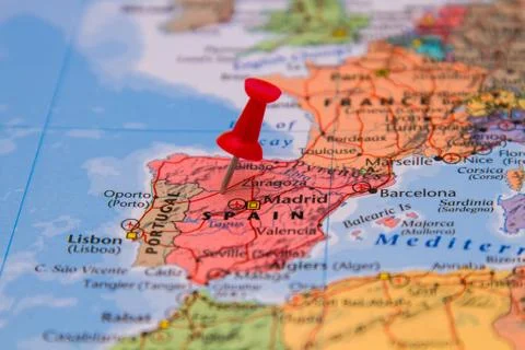 Map of Spain with a red pushpin stuck Foto stock