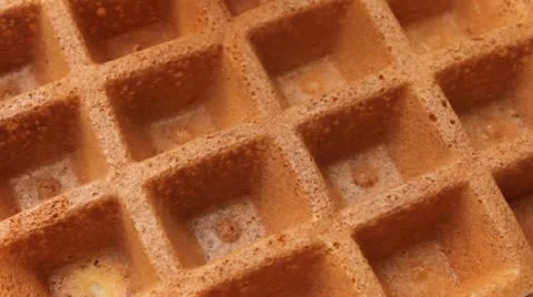 Maple syrup on waffle Video stock 20498409