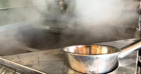 Maple water boiling pan in function Video stock 175867127