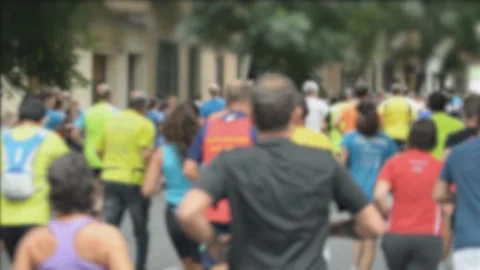 Marathon Defocused Runners From The Back 스톡 동영상 100282435