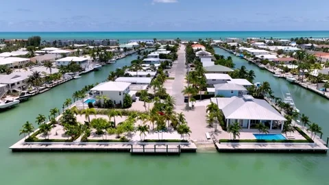 Marathon Florida pan of homes Stock Footage 276281746