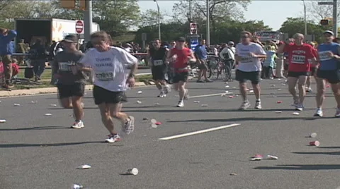 Marathon runners Stock Footage 1002584