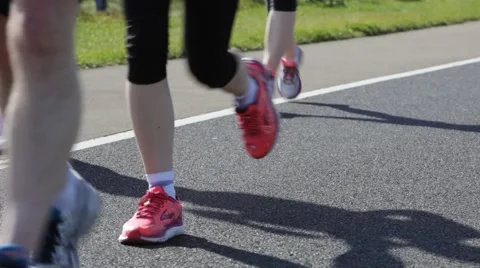 Marathon runners Stock Footage 42440223