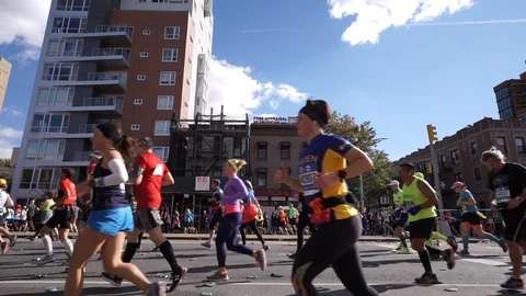 Marathon runners Vídeos de archivo 106701022