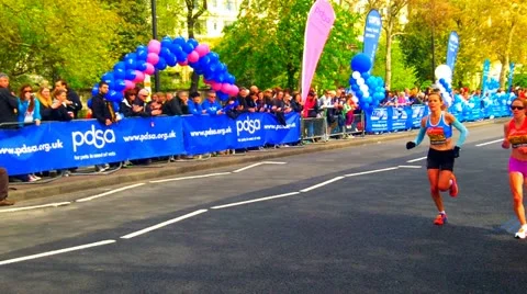 Marathon Runners In Slow Motion 動画素材 10901249