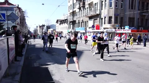Marathon through the streets of the city. Stock Footage 49647619
