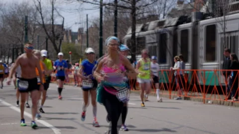 MARATHONERS Video stock 191005406