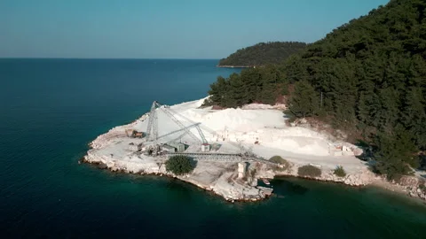 Marble Crusher at sea Video stock 280119889