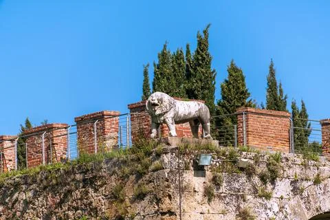 Marble Lion At The Wall Corner Foto stock