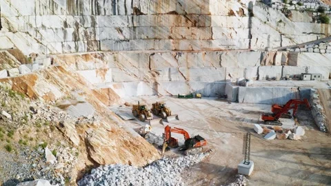 Marble quarries in Carrara 库存影片 212003248