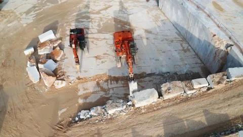 Marble quarries in Carrara 库存影片 212004078