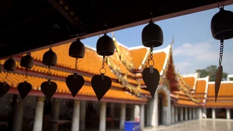 Marble Temple, Wat Benchamabopit Buddhist temple in Bangkok, Thailand. Video stock 100301154