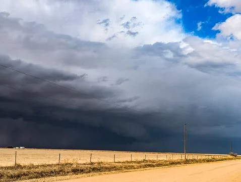 March Thunderstorm Ushers in Spring 库存照片
