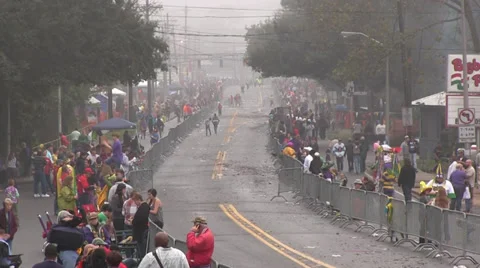 Mardi Gras crowd Video stock 27337762