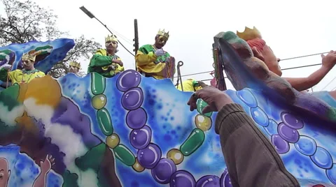 Mardi Gras Day Parade - throwing beads from float Stock Footage 52373105