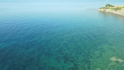 Mare Azzurro e Cristallino a Torre La Punta – Meraviglie del Cilento, Campania 動画素材 314452515
