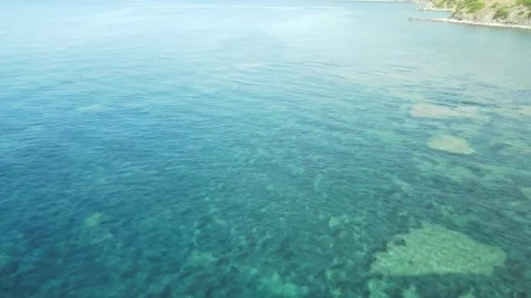 Mare Azzurro e Cristallino a Torre La Punta – Meraviglie del Cilento, Campania 動画素材 314452549
