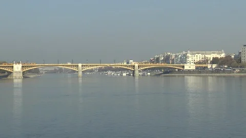 Margaret Bridge Budapest Video stock 99366992