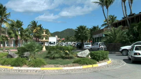 Marigot Roundabout-zoom Видео 783080