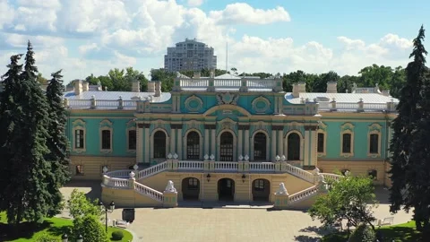 Mariinsky Palace in Kyiv 스톡 동영상 221502964