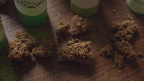 Marijuana on table / slow zoom Stock Footage 128466774