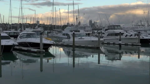 Marina &amp; Boats at dawn Vídeos de archivo 48973476