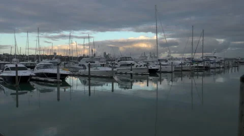 Marina &amp; Boats at dawn Vídeos de archivo 48974075