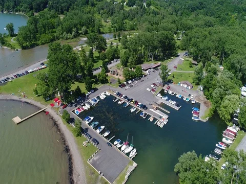 Marina at Lansing Park Vídeo Stock 77269699