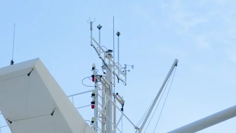 Marine Navigation Electronics and Weather Telemetry Sensors on Ship Mast Vídeo Stock 347258728