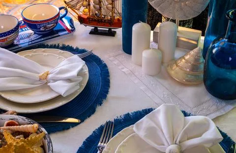Marine style in the interior, table setting in a sea style Foto stock