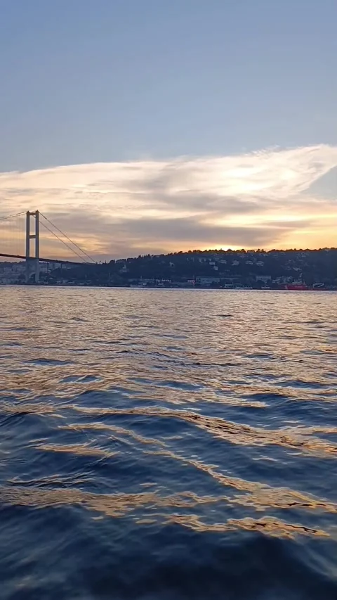 Maritime traffic in the Bosphorus. waves in the sea of ​​marmara. Istanbul Turke Stock Footage 276944908