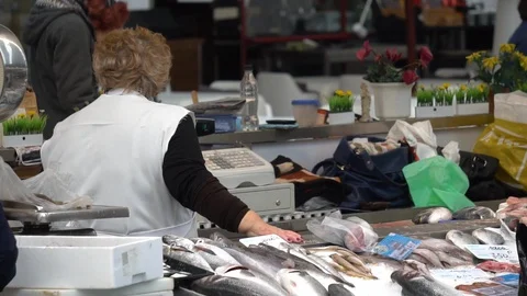 Market Stockbeeldmateriaal 128723289