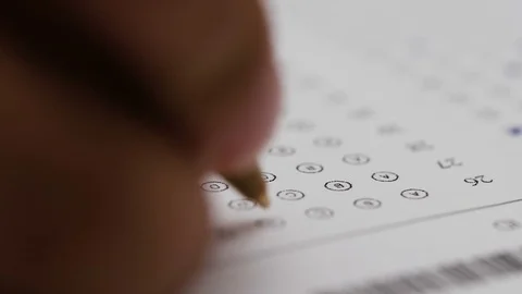 Marking the right answer in a multiple-choice test Vidéo 78079236