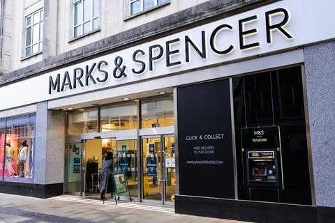 Marks and Spencer store front Stock Photos