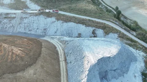 Marl quarry supplying cement production in the Arda Valley near Vernasca Vidéo 345730340